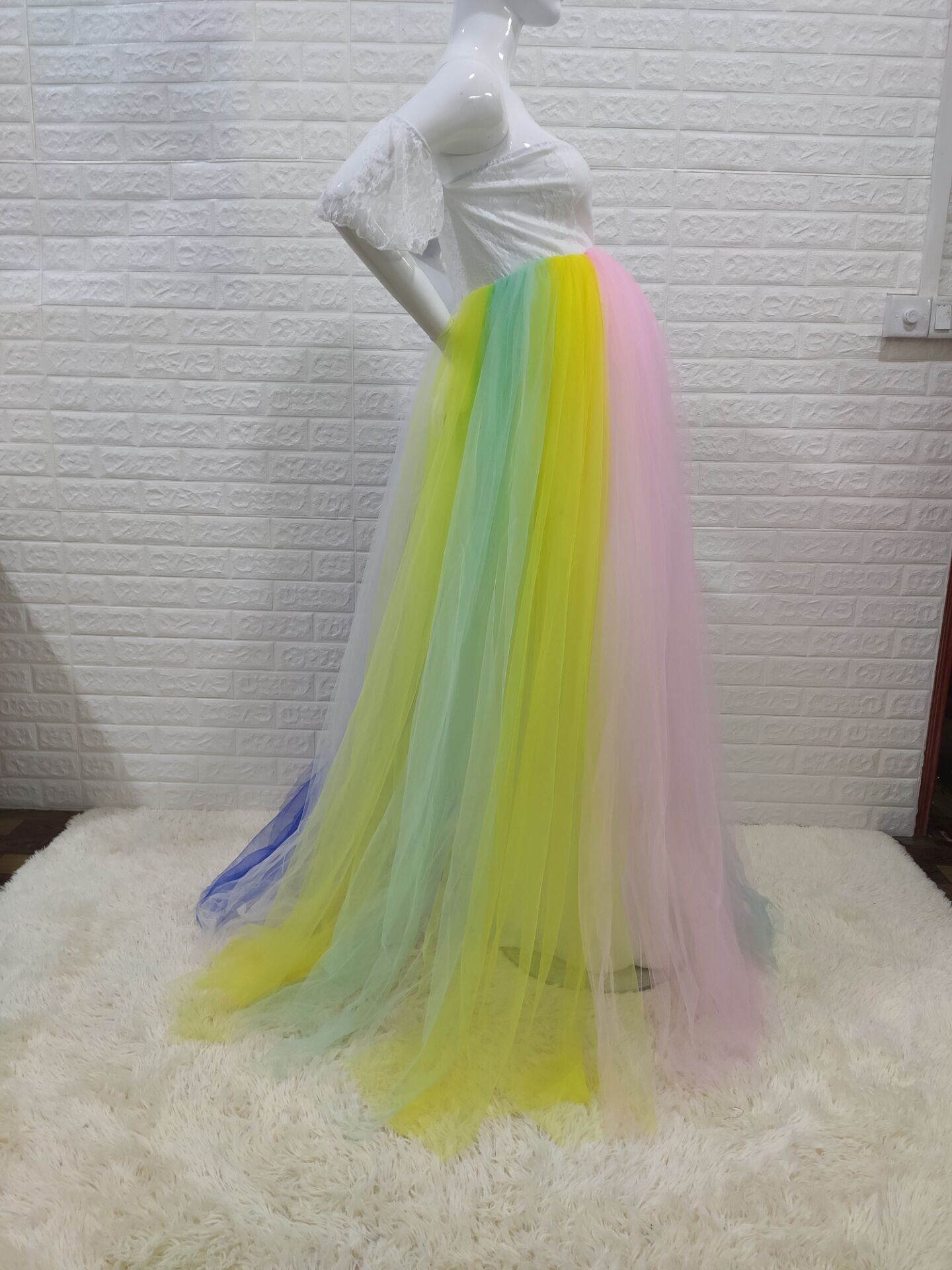 ชุดเดรสยาวสำหรับถ่ายภาพคนท้อง  - Maternity Wear บทวิจารณ์และราคา